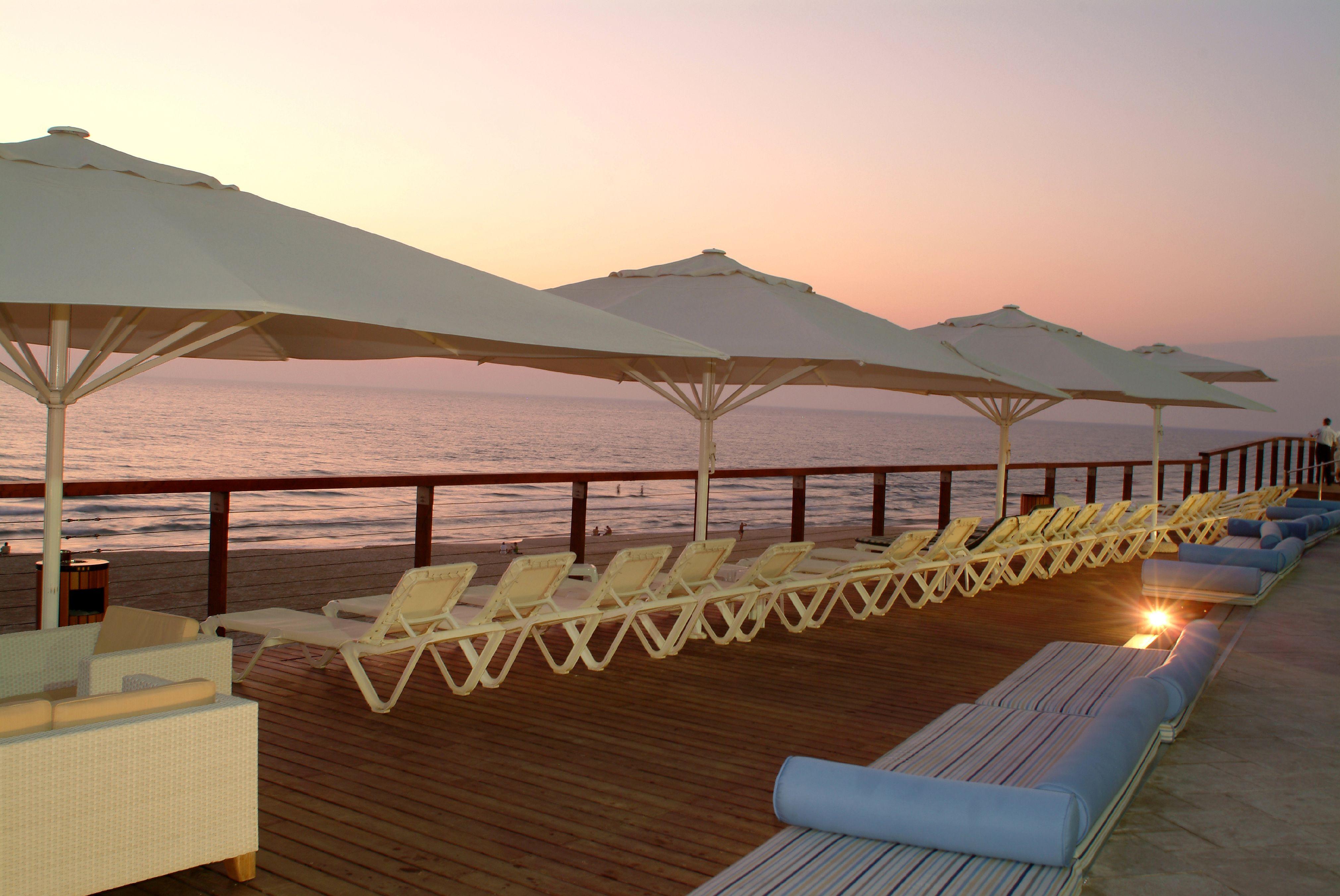 Daniel Herzliya Hotel Bagian luar foto The Dead Sea